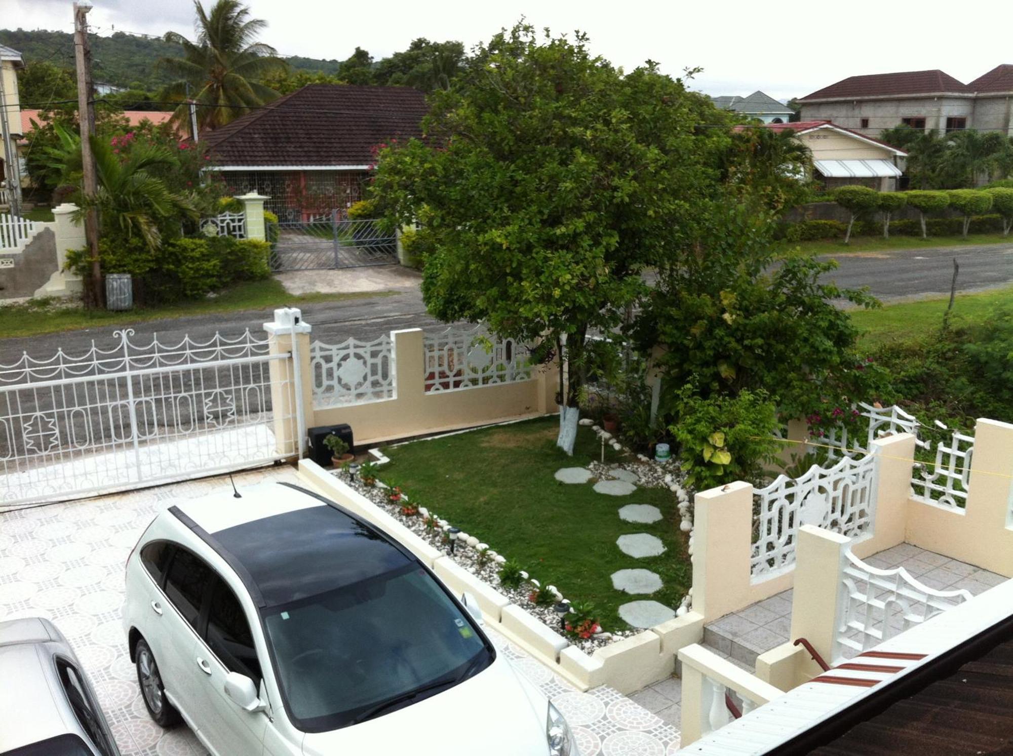 Goldenview Guesthouse Ocho Rios Luaran gambar