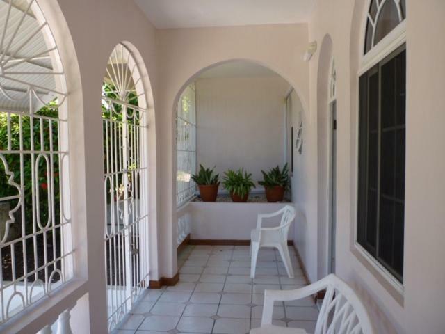 Goldenview Guesthouse Ocho Rios Luaran gambar
